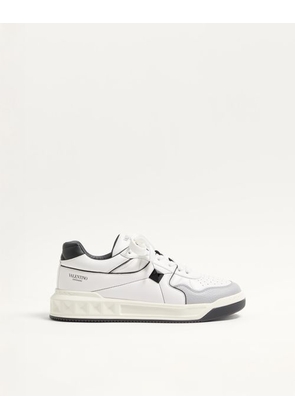Valentino Garavani One Stud Low-Top Nappa Sneaker Man WHITE/ BLACK 38