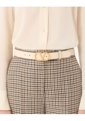 Valentino Garavani VLogo Signature Reversible Shiny Calfskin Belt - 30Mm / 1.2 In. Woman BLACK/BUTTER 065