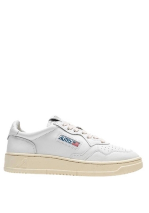 Autry Medalist Leather Low-Top Sneakers