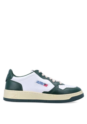 Autry Bicolor Medalist Leather Low Sneakers