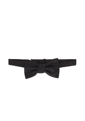 McQueen Skull Satin Bow Tie in Black - Black. Size all.