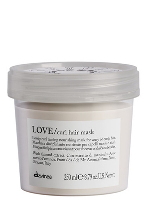 Davines - Love Curl Mask - 250ml - Nourishing Curl Mask - Softness Volume and Hydration - Contains Noto Almond Extract