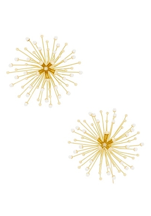 Cult Gaia Damita Earring in Pearl - Metallic Gold. Size all.