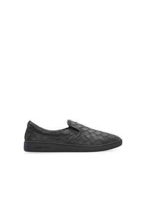 Bottega Veneta Black Calfskin Low Top Sneakers - EU39/US6