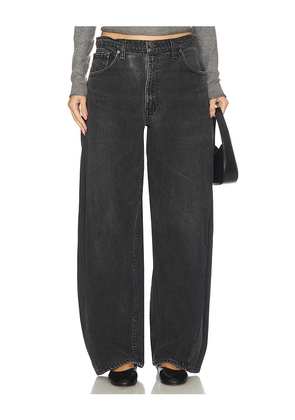 aligrace Vintage Barrel Jeans in Black. Size 24. Also in 25, 26, 27, 28, 29, 31, 32, 33, 34.