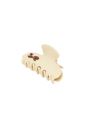 Emi Jay Sweetheart Clip in Cream.