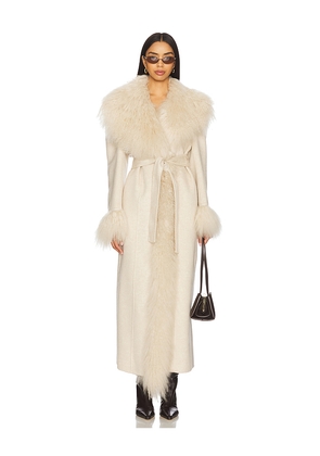 GIUSEPPE DI MORABITO Fur Trenchcoat in White. Size 42. Also in 36.