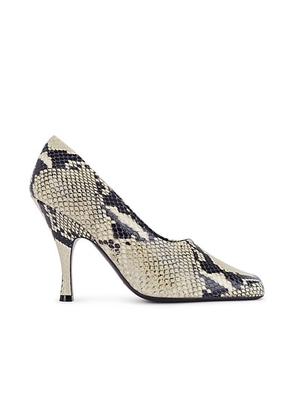 KHAITE Eva Pump in Natural - Black. Size 37.5 (also in 41).