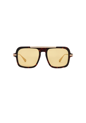 Past Midnight The Retro Sunglasses in Brown.