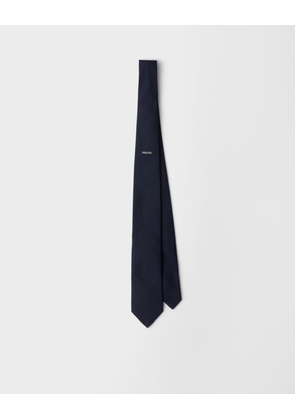 Silk tie