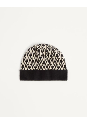 Valentino Garavani Toute La V Signature Knitted Wool Beanie Man BLACK/CREAM UNI