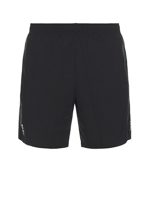 On 7 Core Shorts in Black - Black. Size M (also in ).