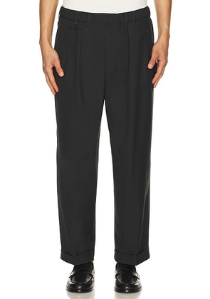 Beams Plus 2 Pleats Relax Trousers Laundry Wool in Charcoal - Charcoal. Size M (also in ).