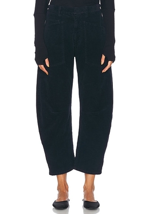 NILI LOTAN Shon Pant in Midnight - Navy. Size 4 (also in ).