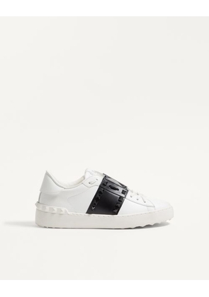 Valentino Garavani Rockstud Untitled Sneaker In Calfskin Leather With Tonal Studs Woman WHITE/ BLACK 34