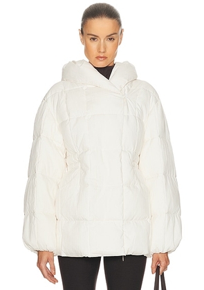 Varley Kaia Quilted Coat in Jet Stream - White. Size M (also in S, XS).