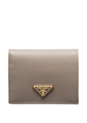 Prada triangle-logo saffiano leather wallet - Neutrals