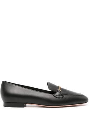Bally Emblem chain-detail leather loafers - Black