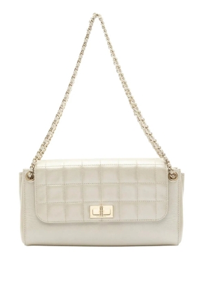 CHANEL Pre-Owned 2002-2003 Reissue 2.55 Chocolate Bar Lambskin Flap shoulder bag - Gold