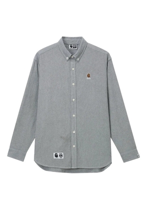 FINGERCROXX logo-patch long-sleeve shirt - Grey