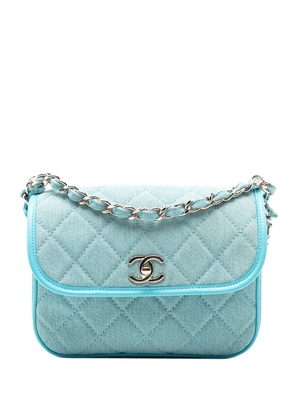 CHANEL Pre-Owned 2021 Small CC Quilted Denim Messenger Flap crossbody bag - Blue