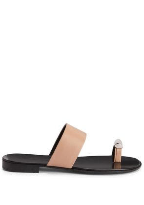 Giuseppe Zanotti Norbert leather toe-loop sandals - Black