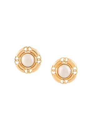 CHANEL Pre-Owned 1990s CC-embellished faux-pearl clip-on earrings - Gold