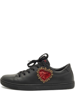 Dolce & Gabbana Pre-Owned heart-detail leather sneakers - Black
