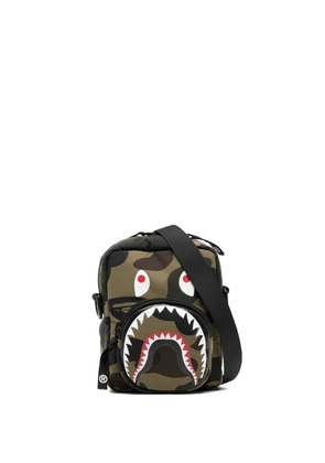 A BATHING APE® 1st Camo Shark messenger bag - Green