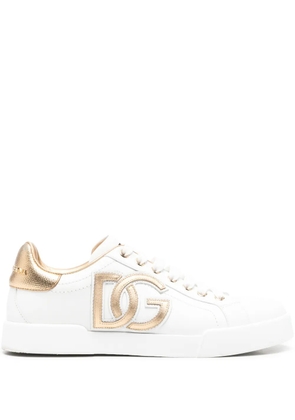 Dolce & Gabbana Pre-Owned logo-patch sneakers - White
