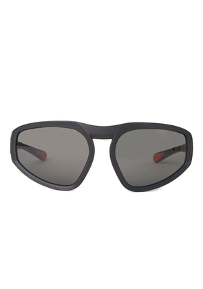 Moncler Eyewear cat-eye frame sunglasses - Black