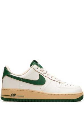 Nike Air Force 1 Low 'Gorge Green' sneakers - White