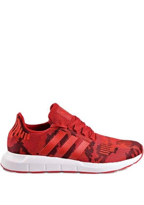 adidas Swift Run 'Scarlet' sneakers - Red