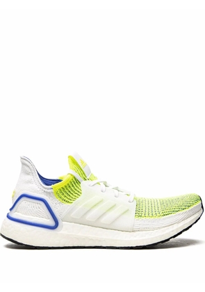 adidas x SNS Ultraboost 18 ''Special Delivery' sneakers - White
