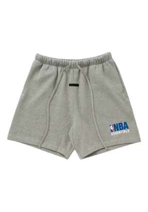 FEAR OF GOD ESSENTIALS drawstring graphic shorts - Grey