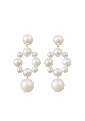 Sophie Bille Brahe 14kt yellow gold grande Nebula pearl earrings - White