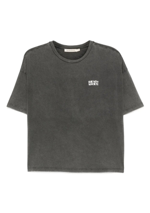 THE NEW SOCIETY logo-print T-shirt - Grey