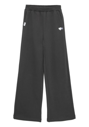 CHOCOOLATE logo-patch pants - Grey