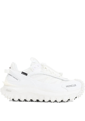 Moncler logo-print sneakers - White