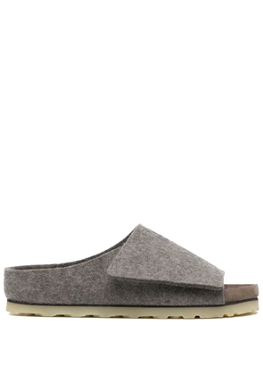 Fear Of God open-toe suede slides - Grey