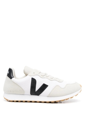 VEJA logo-patch low-top sneakers - Neutrals