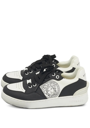 Versace Pre-Owned Medusa leather sneakers - Black