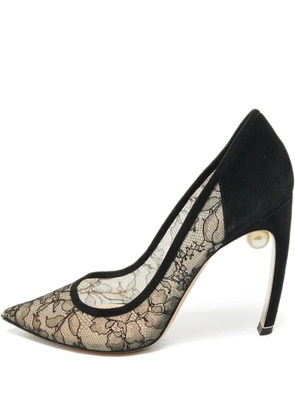 Nicholas Kirkwood Mira lace suede pumps - Black