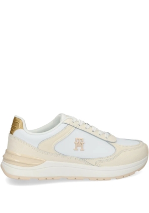 Tommy Hilfiger logo-embroidered sneakers - White