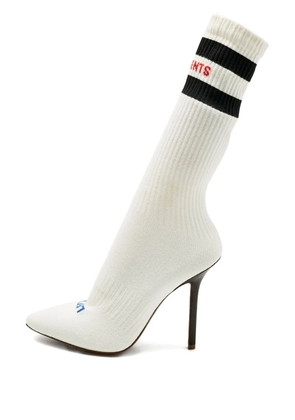 VETEMENTS pointed-toe sock boots - White