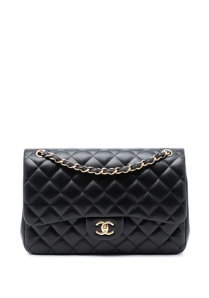 CHANEL Pre-Owned 2011 Jumbo Classic Lambskin Double Flap shoulder bag - Black