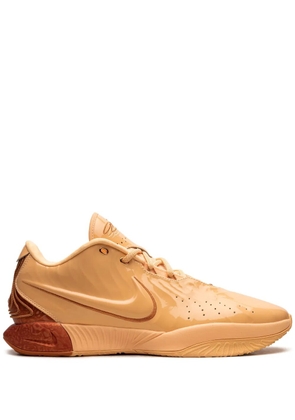 Nike LeBron 21 'Dragon Pearl' sneakers - Neutrals