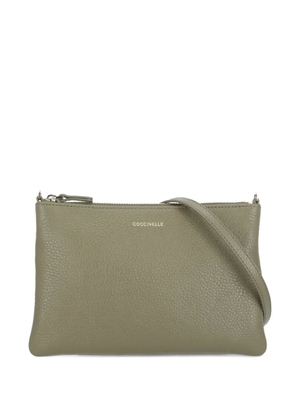 Coccinelle small pebble-leather logo clutch bag - Green