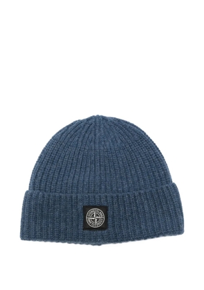 Stone Island ribbed-knit beanie - Blue