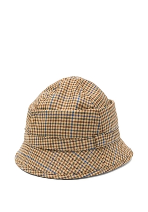 Maison Margiela buckle-detail hat - Neutrals